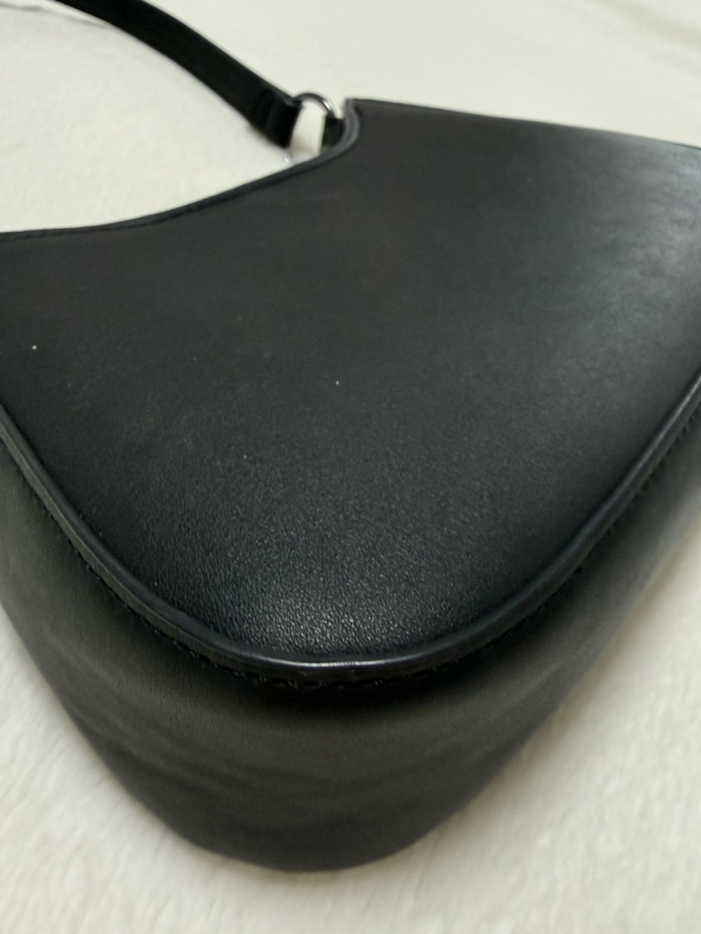 SHOULDER BAG Minimalist Classic Black Size OS GUC - Picture 4 of 16